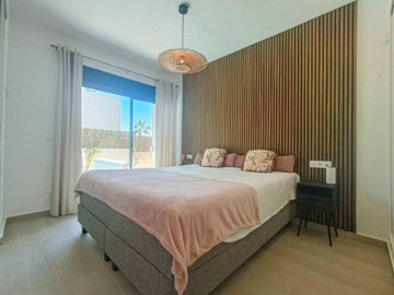 10488stunningmodernvillaonlafincagolf28052515