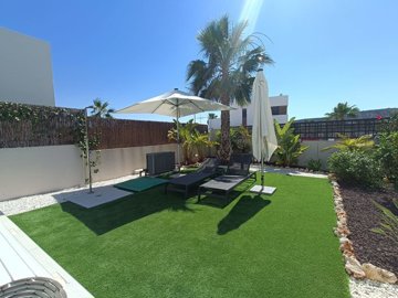 10488stunningmodernvillaonlafincagolf28052515