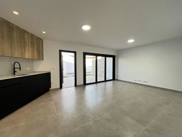 1063556