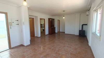 10541detachedvillaoncornerplot1007261342363