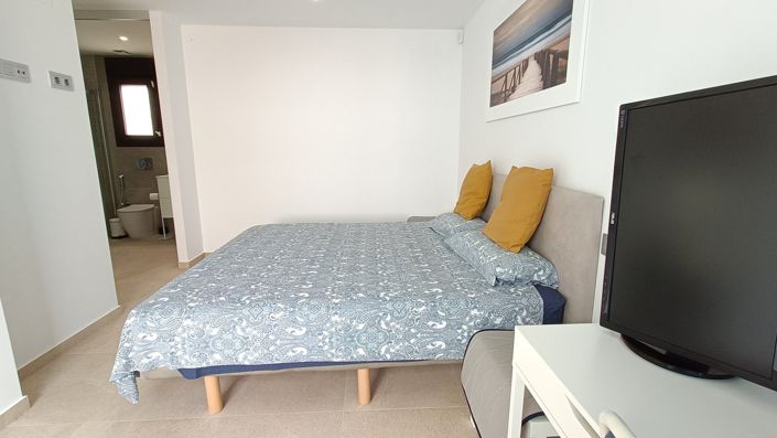 Image No.24-3 Bed Villa for sale