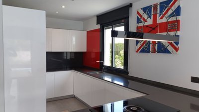 10670stunningfrontlinemodernvilla050625113605