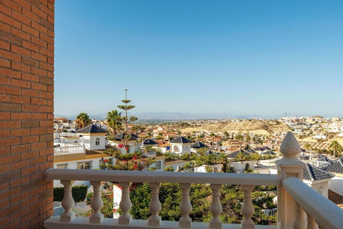 Image No.14-4 Bed Villa for sale