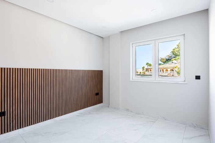 Image No.30-4 Bed Villa for sale