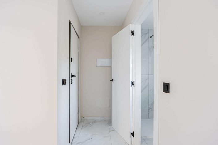 Image No.48-4 Bed Villa for sale