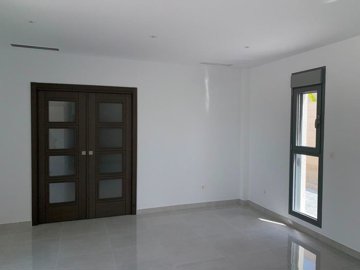 9600156