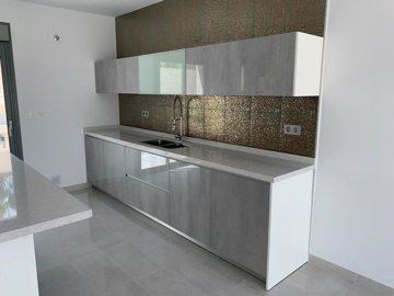 9600159