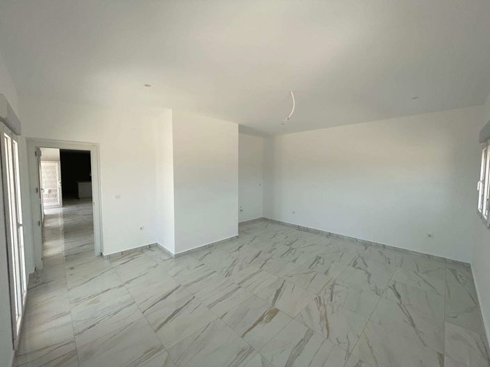 Image No.12-6 Bed Villa for sale