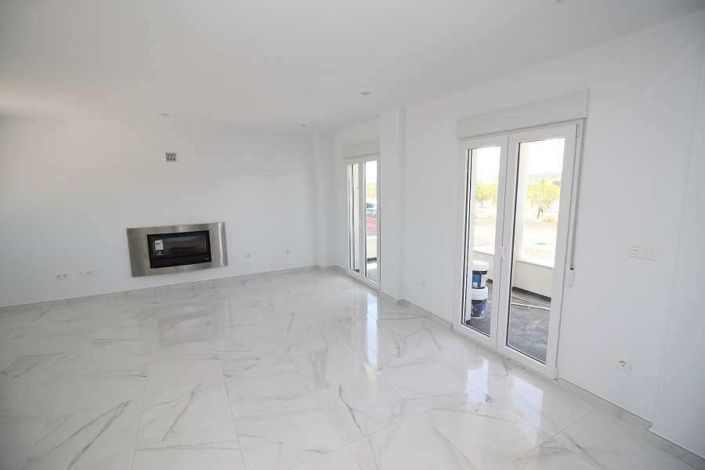 Image No.4-4 Bed Villa for sale