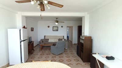 10892beautifulsecondfloorapartment11072514354