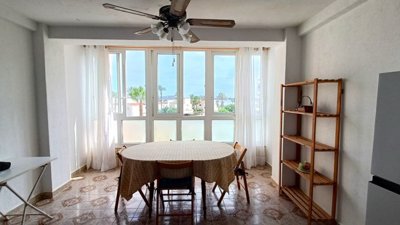 10892beautifulsecondfloorapartment11072514354