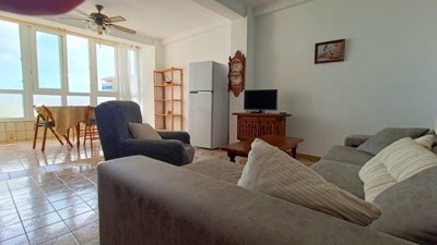 10892beautifulsecondfloorapartment11072514354