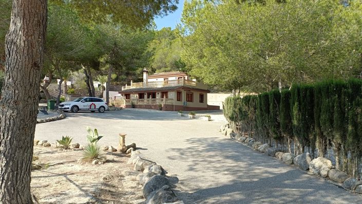 Image No.4-4 Bed Villa for sale
