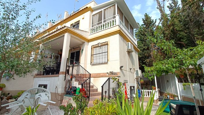 Image No.1-3 Bed Townhouse for sale