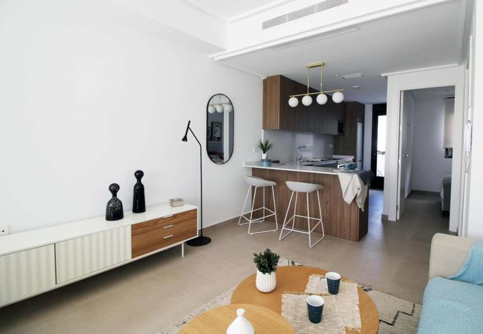 Image No.3-4 Bed Semi-Detached for sale