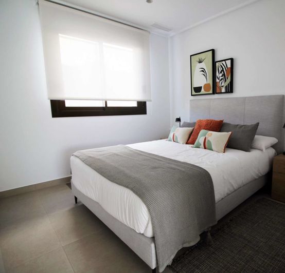 Image No.8-4 Bed Semi-Detached for sale