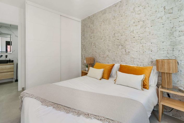 Image No.12-3 Bed Apartment for sale
