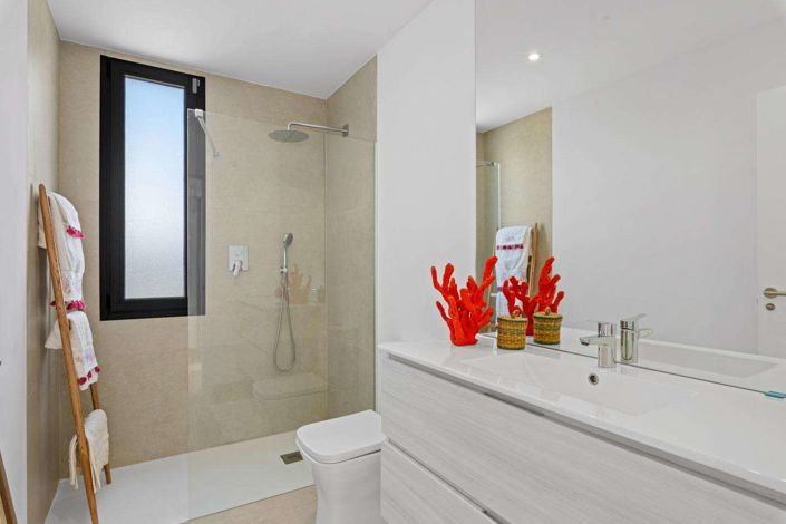 Image No.29-3 Bed Villa for sale