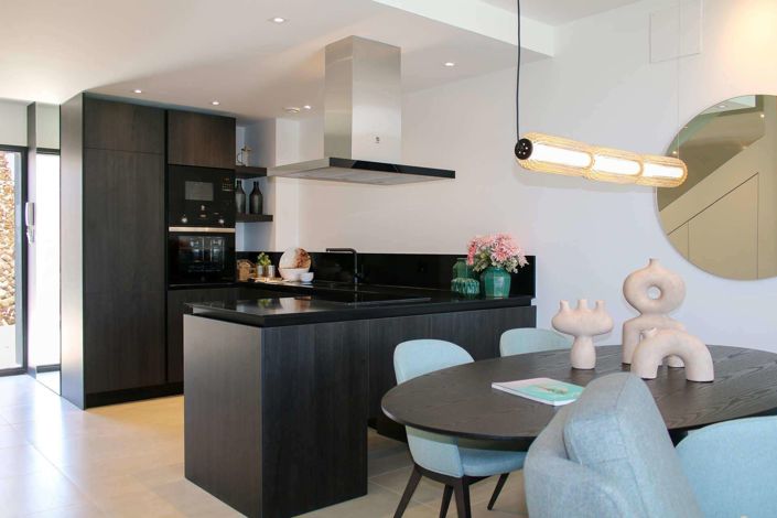 Image No.35-3 Bed Semi-Detached for sale