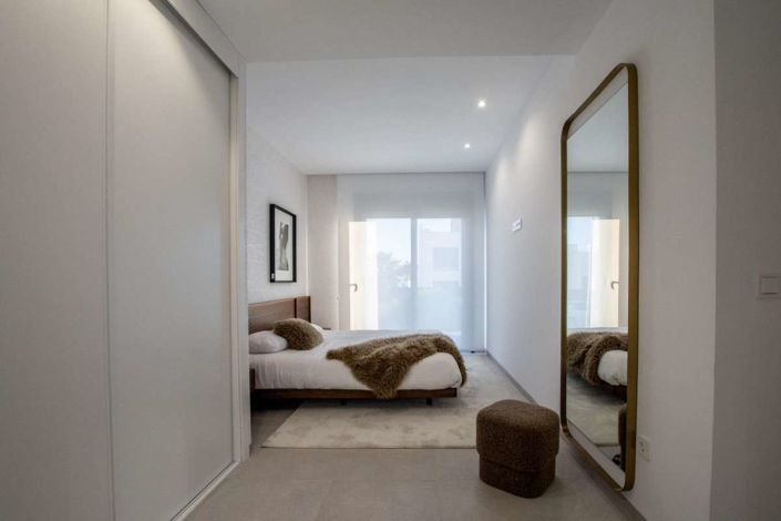 Image No.12-2 Bed Apartment for sale