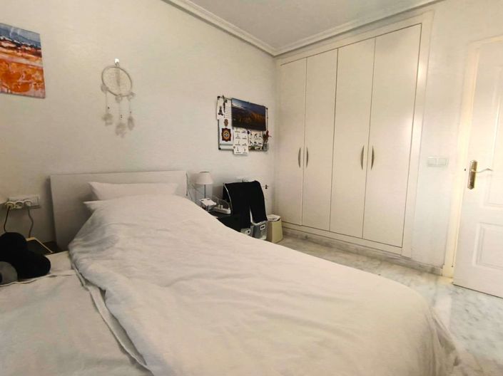 Image No.20-2 Bed Apartment for sale