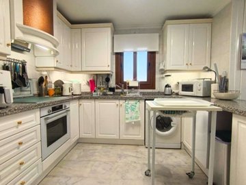 12288amazingfirstfloorapartmentforsale1311251