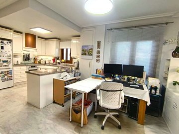 12288amazingfirstfloorapartmentforsale1311251