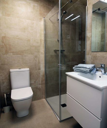 Image No.12-4 Bed Semi-Detached for sale