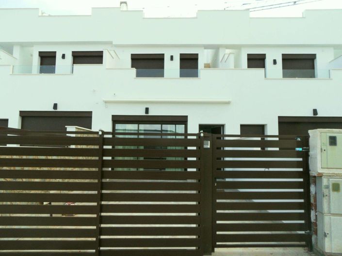 Image No.40-4 Bed Semi-Detached for sale