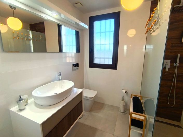 Image No.21-2 Bed Apartment for sale