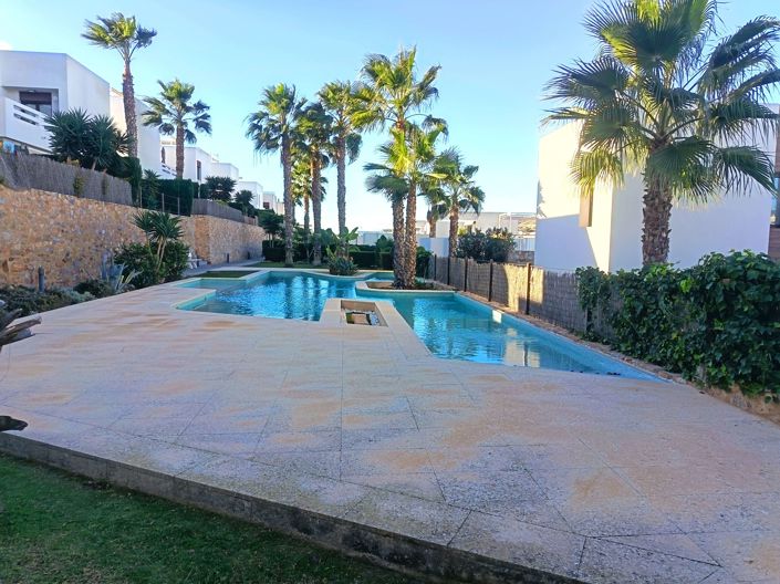 Image No.32-2 Bed Apartment for sale