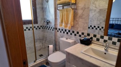 12581lafincaapartment12012610520516