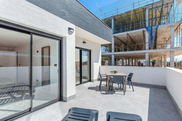 Image No.20-2 Bed Apartment for sale