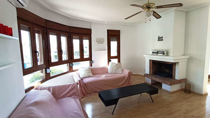 Image No.3-3 Bed Villa for sale