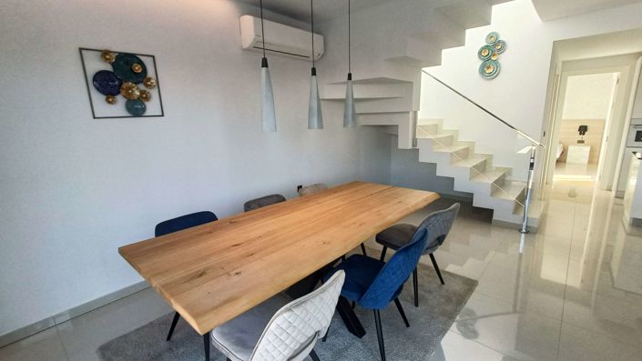 Image No.12-2 Bed Villa for sale