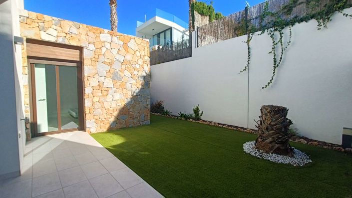 Image No.18-2 Bed Villa for sale