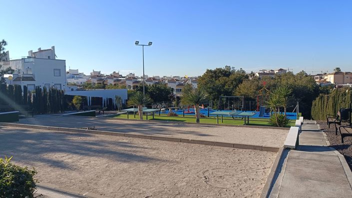 Image No.35-Quad de 3 chambres à vendre à Los Altos