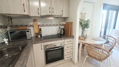 129795101650903261300289