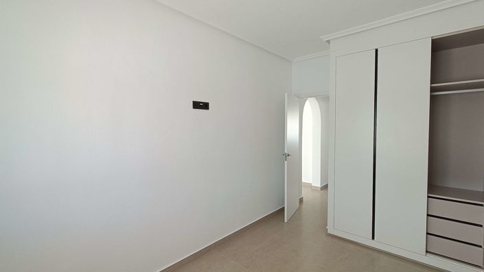 Image No.14-2 Bed Villa for sale