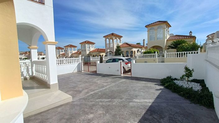 Image No.26-2 Bed Villa for sale