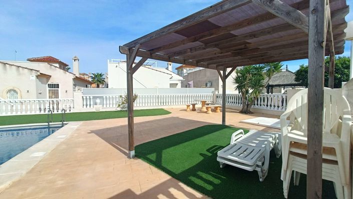 Image No.29-2 Bed Villa for sale