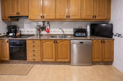 130654107592403261542255