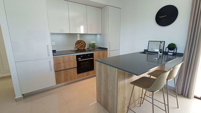 Image No.12-2 Bed Apartment for sale