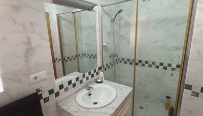 13171stunningtopfloorapartmentwithprivatesola