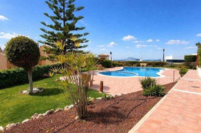 13171stunningtopfloorapartmentwithprivatesola