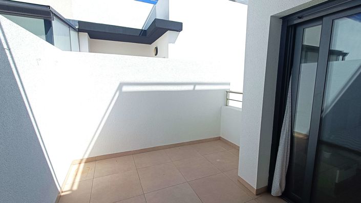 Image No.22-3 Bed Townhouse for sale