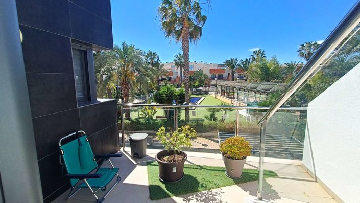 Image No.27-3 Bed Townhouse for sale