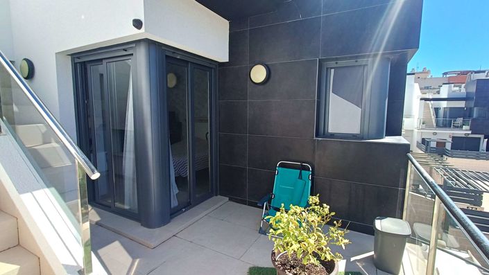 Image No.28-3 Bed Townhouse for sale