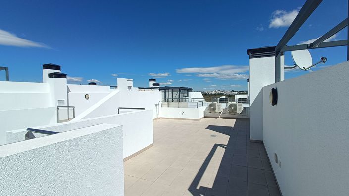 Image No.33-3 Bed Townhouse for sale