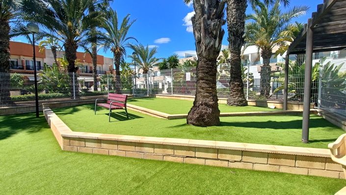 Image No.42-3 Bed Townhouse for sale